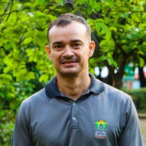 Jonathan J. Toloza