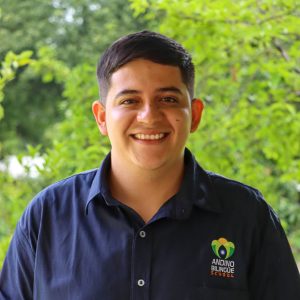 Yohan S. Leal